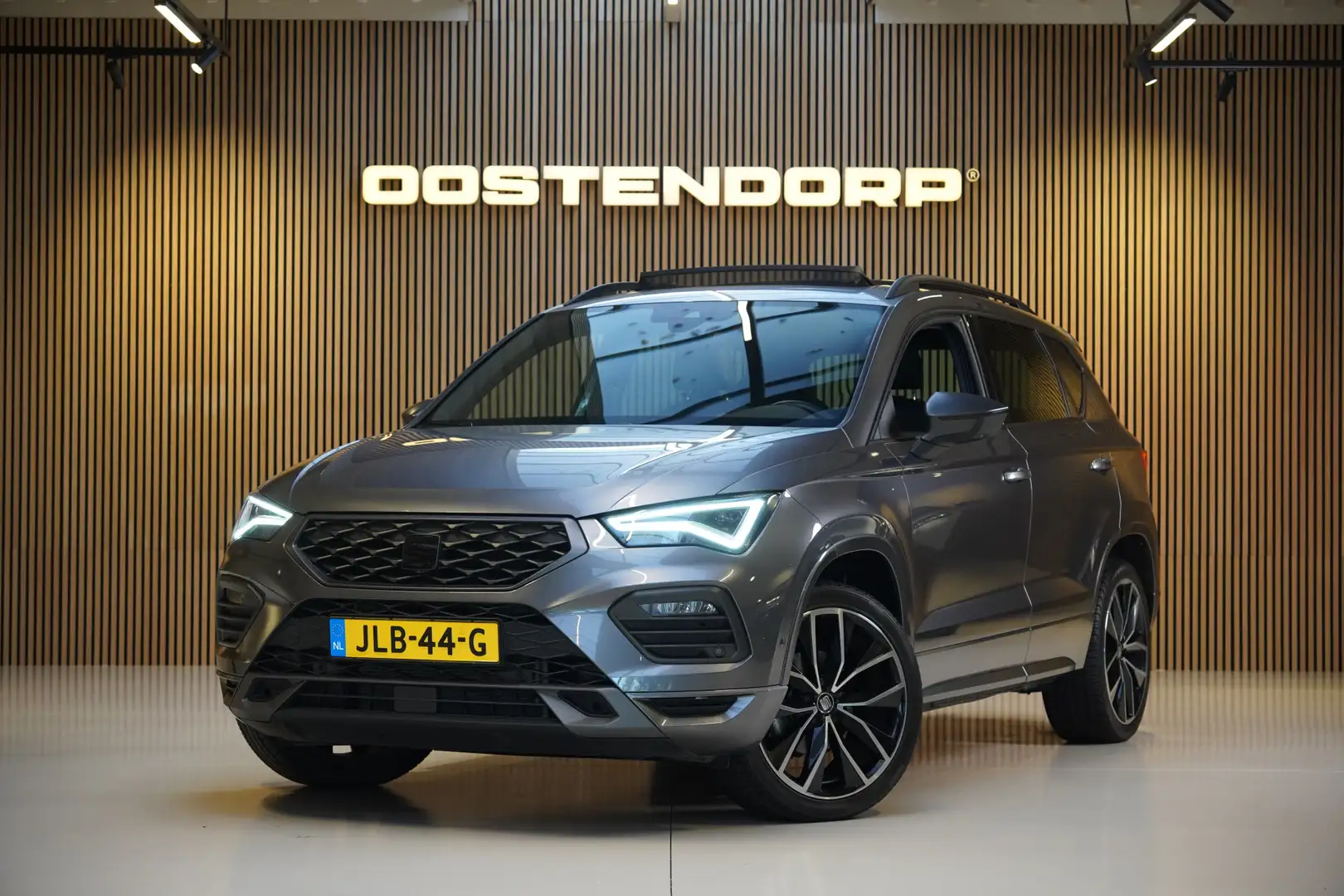SEAT Ateca 1.5TSI/150pk FR Blackstyle DSG|2023|Panoramadak|Tr Grijs - 1