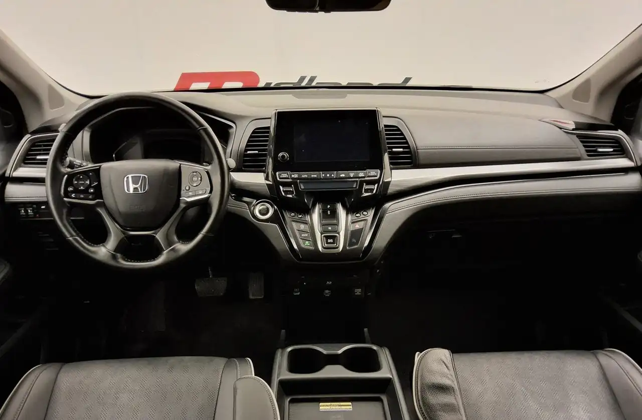 Honda Odyssey снимка Honda Odyssey
