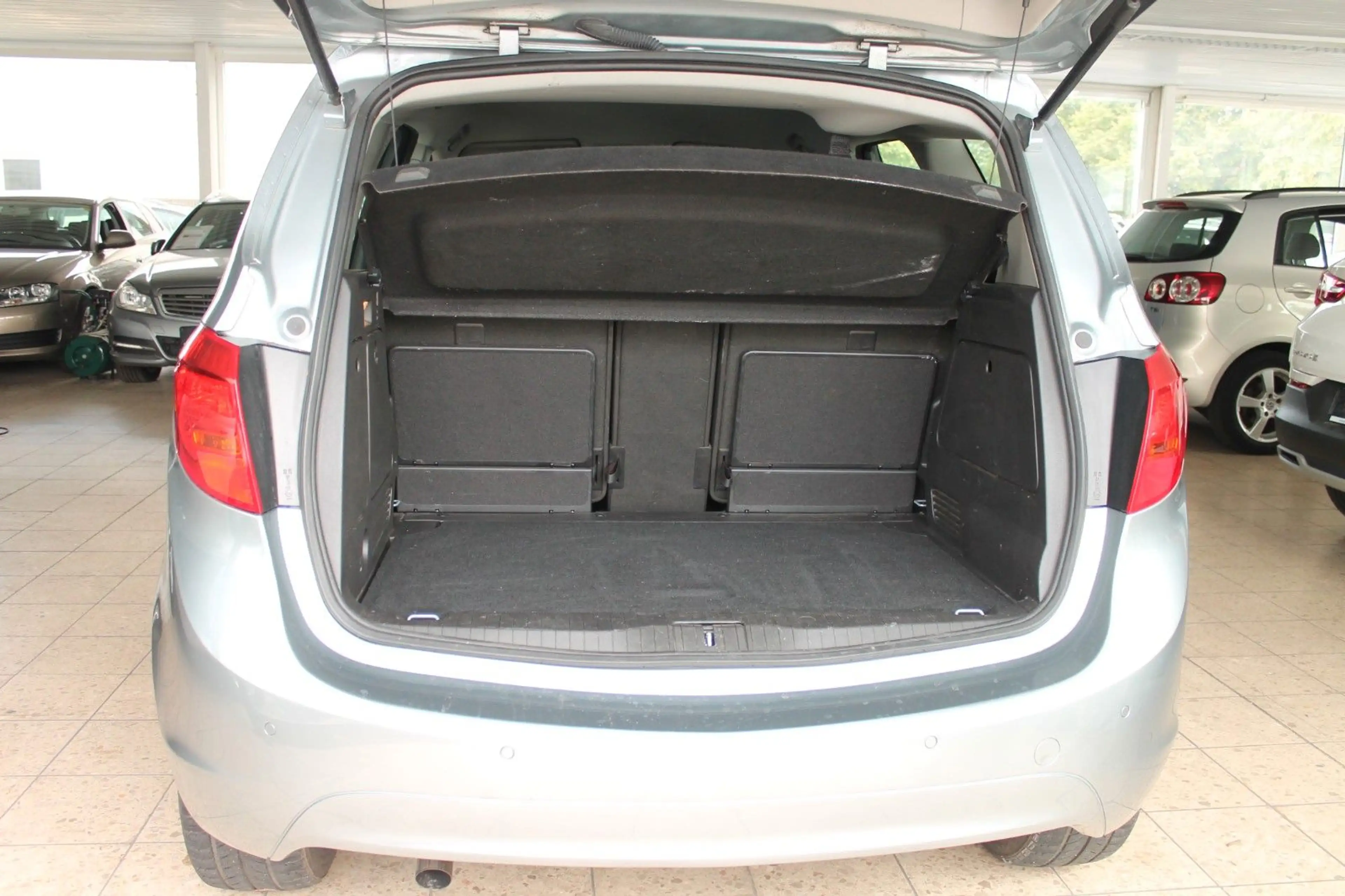 Opel Meriva B Edition — photo 9