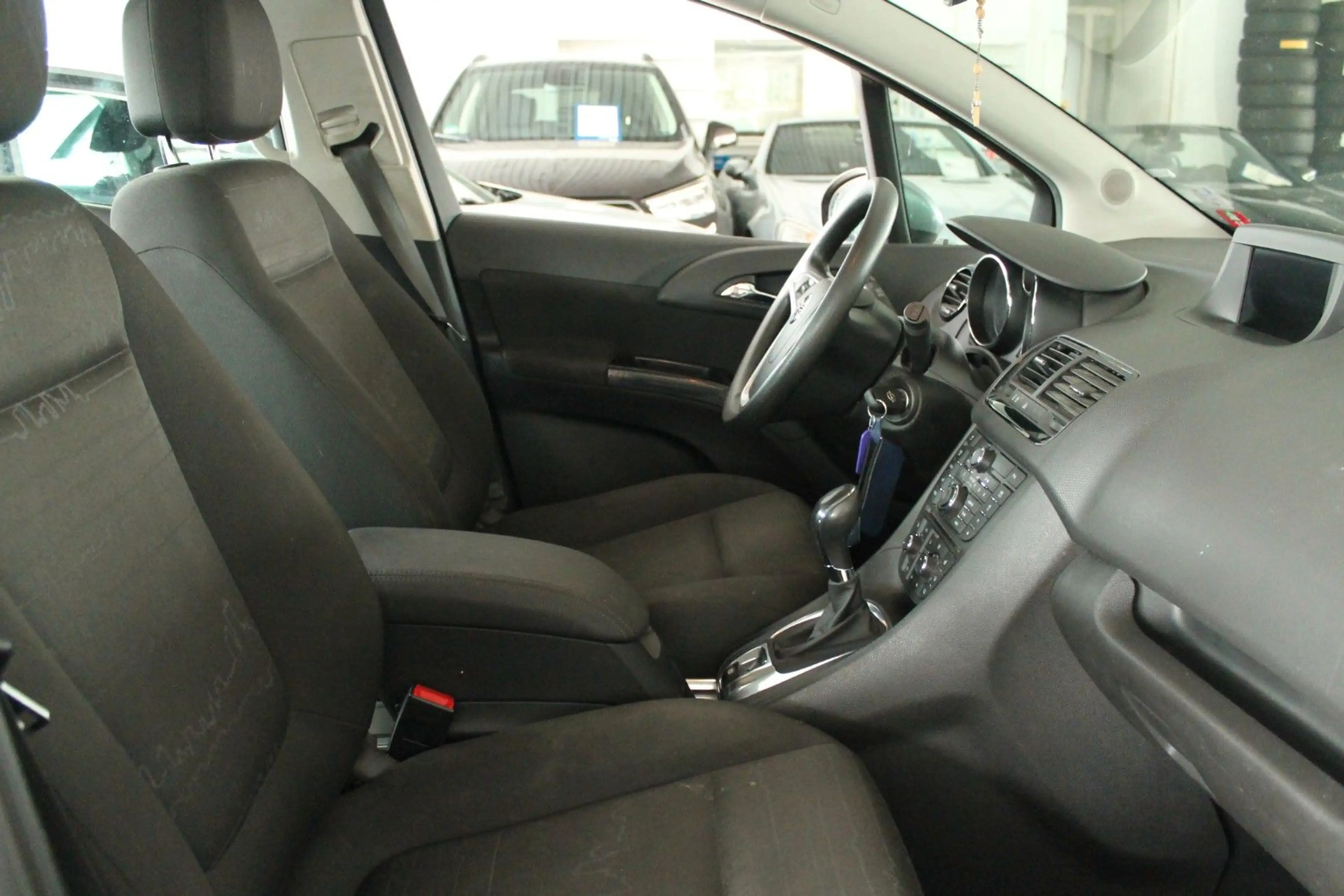 Opel Meriva B Edition — photo 5
