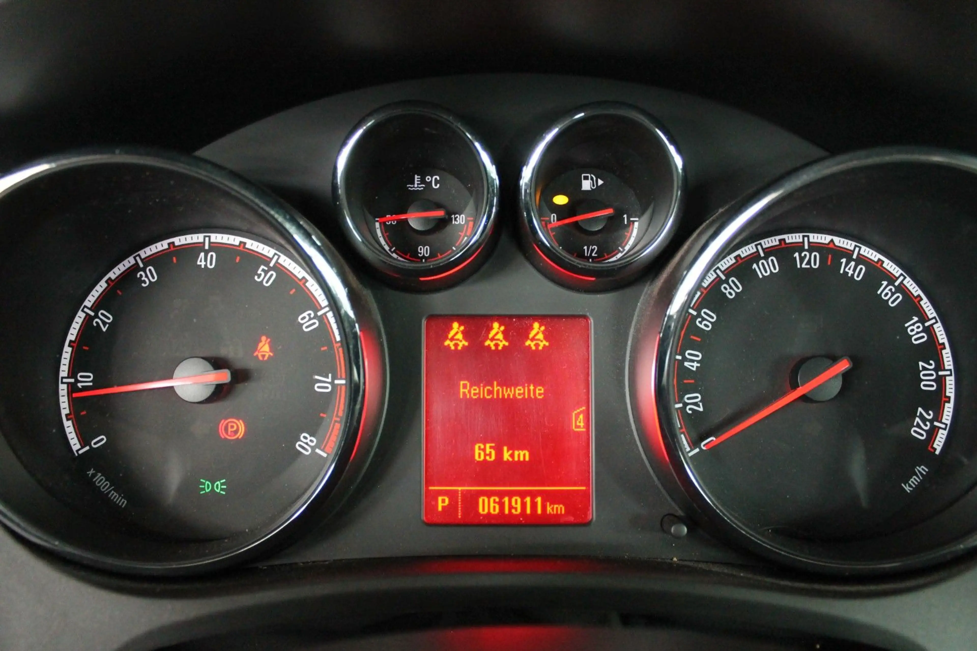 Opel Meriva B Edition — photo 13