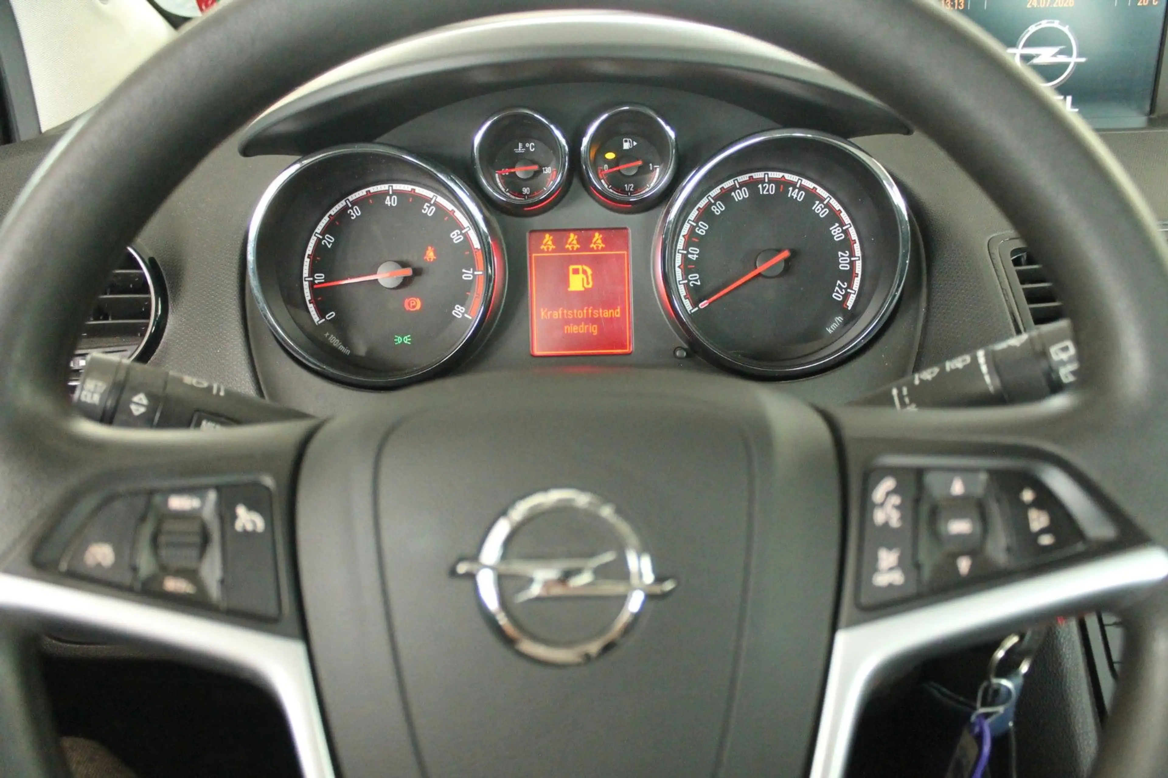 Opel Meriva B Edition — photo 12