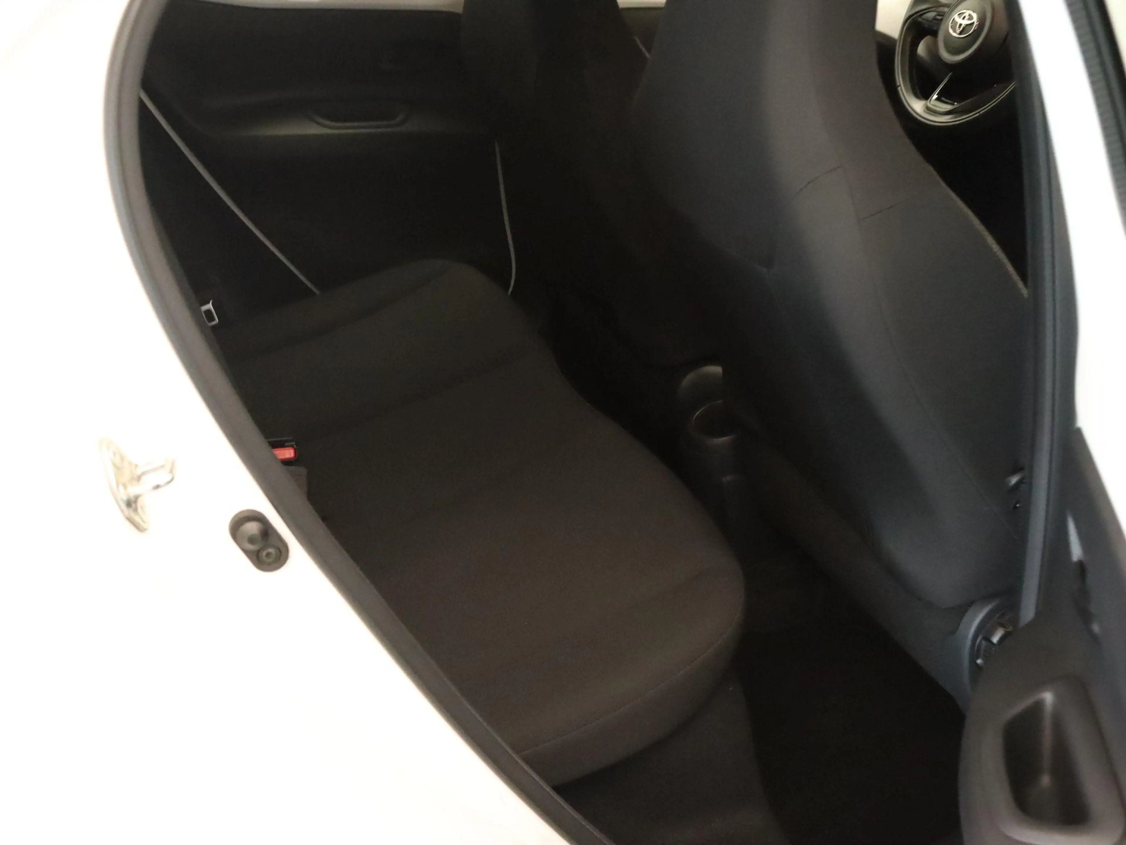 Toyota Aygo X 1.0 VVT-i MT Play - ORIGINEEL NEDERLANDSE AUTO - A — photo 15