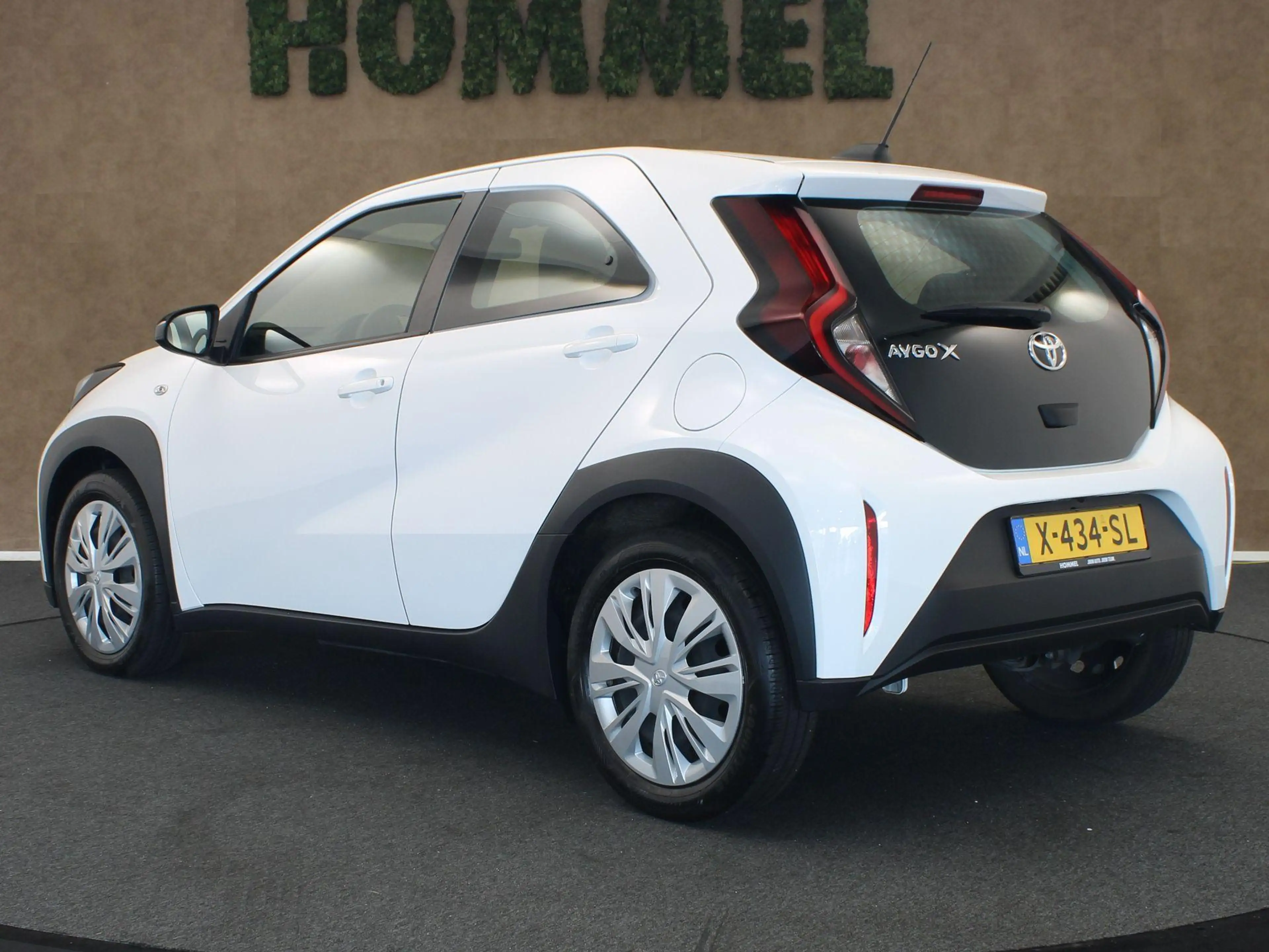 Toyota Aygo X 1.0 VVT-i MT Play - ORIGINEEL NEDERLANDSE AUTO - A — photo 12