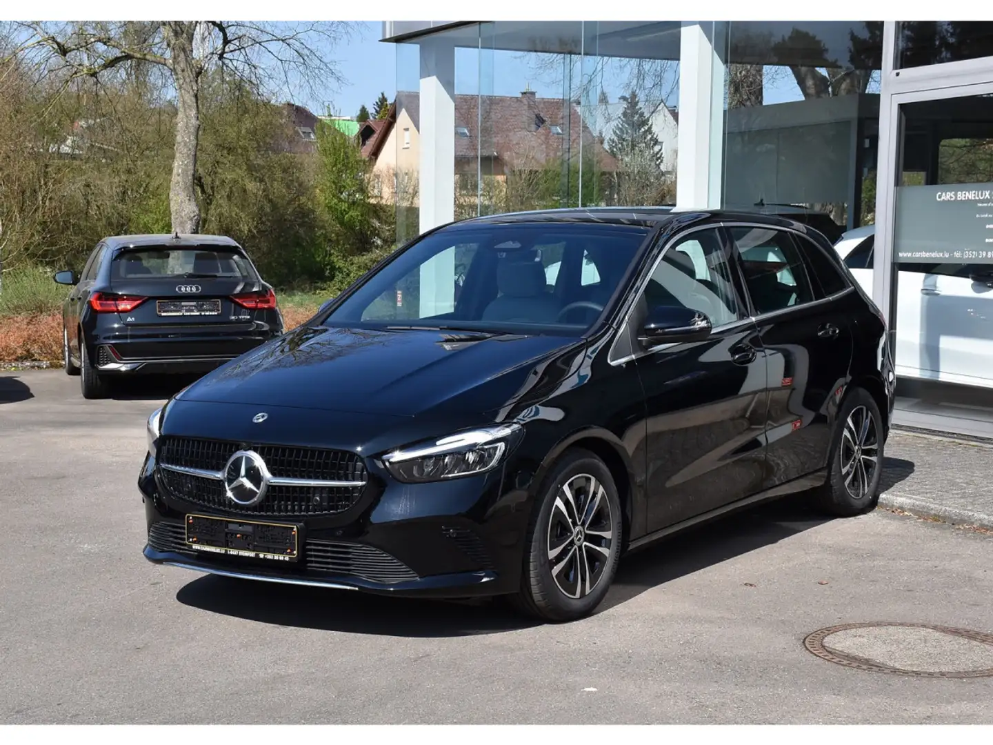Mercedes-Benz B 180 Progressive 7G-DCT CUIR GPS LANE CAM HAYON EL. NEU Noir - 2