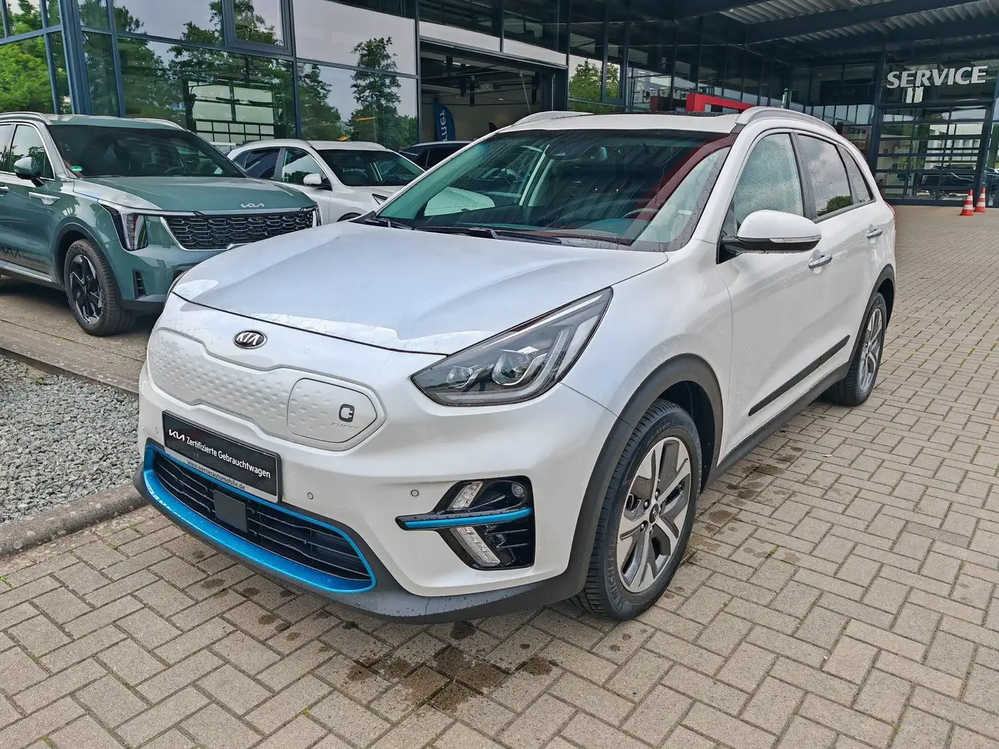 Kia Niro EV 204 Spirit 3-Phasen Leder Glasdach WP White - 2