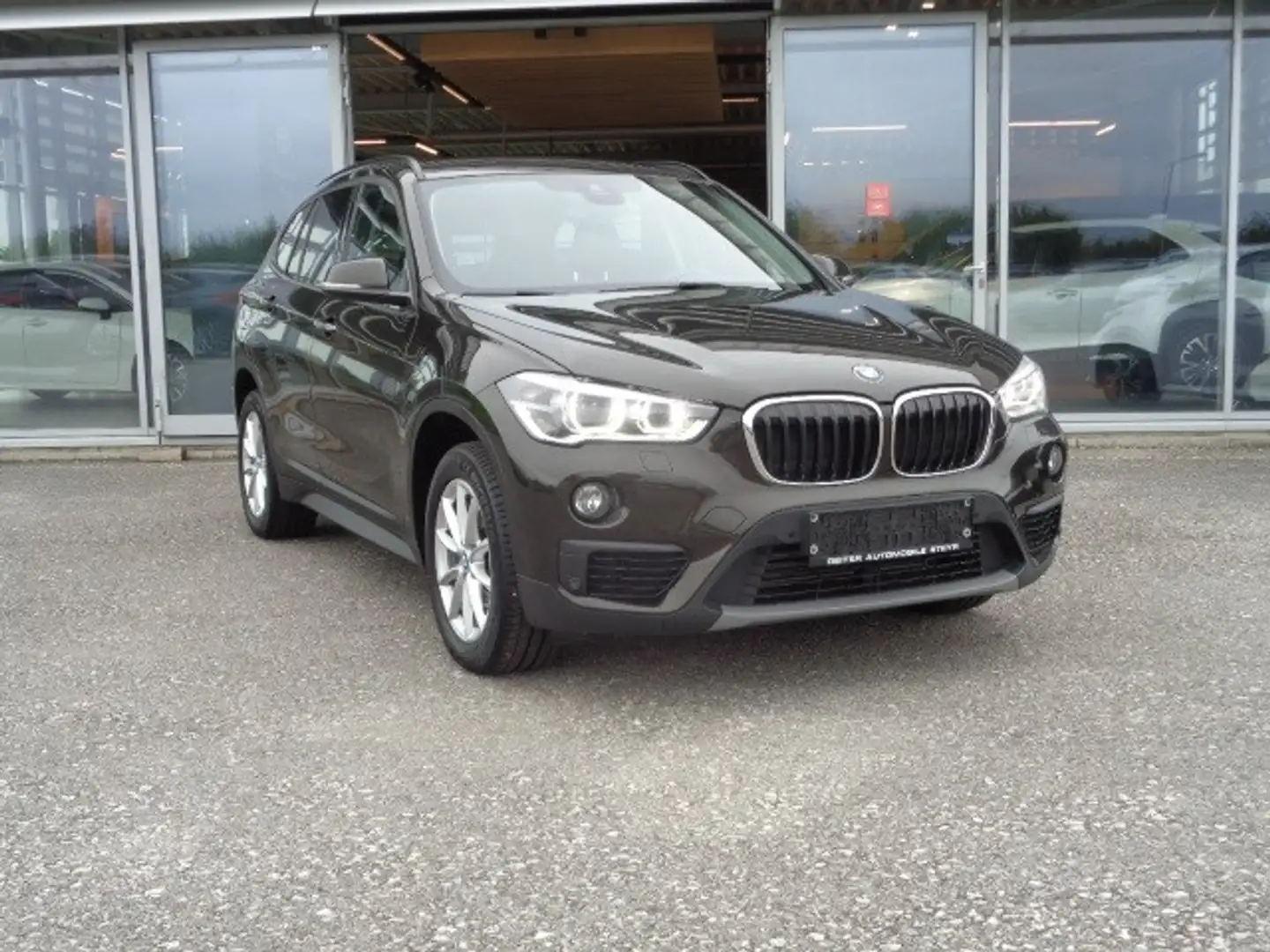 BMW X1 xDrive18d Advantage Brun - 2