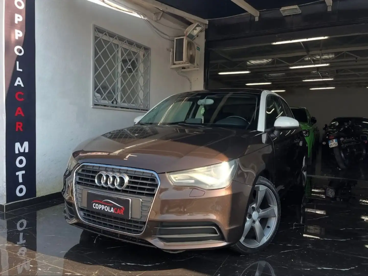 Audi A1 Sportback 1.6 tdi Ambition 105cv Marrone - 2