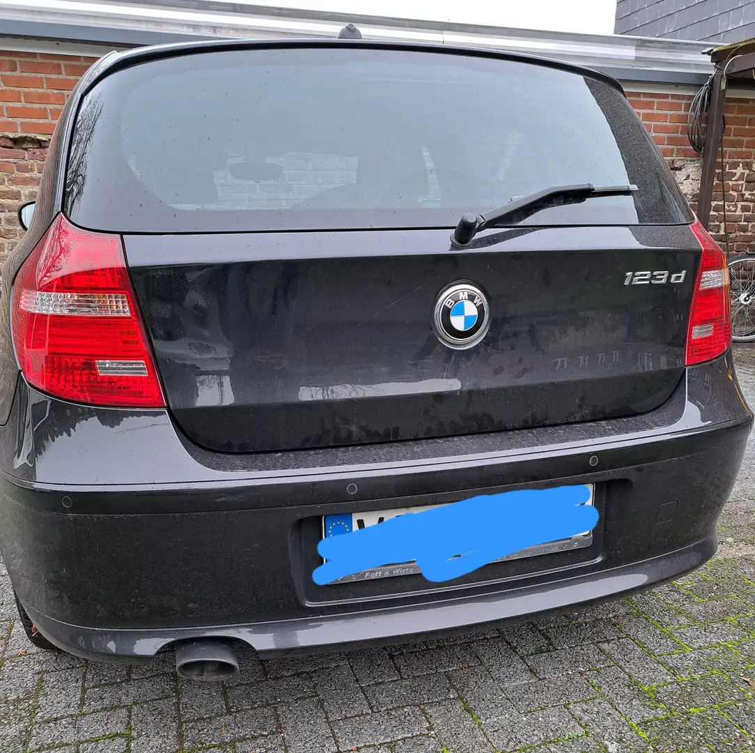 BMW 123 123d DPF Schwarz - 1