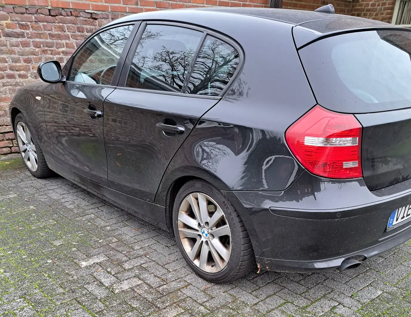 BMW 123 123d DPF Schwarz - 2