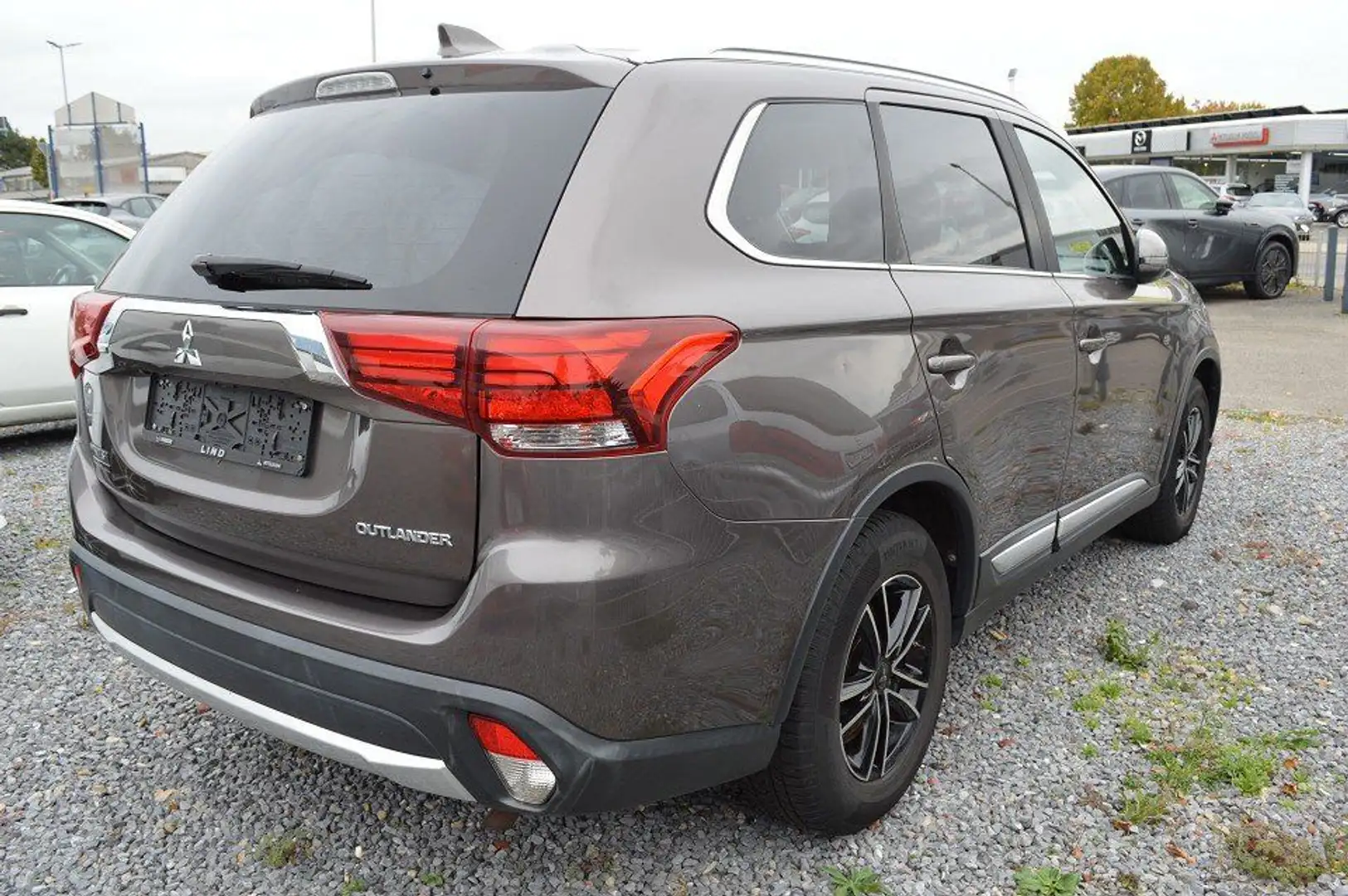 Mitsubishi Outlander Outlander Edition 2.0 MIVEC ClearTec 2 Braun - 2