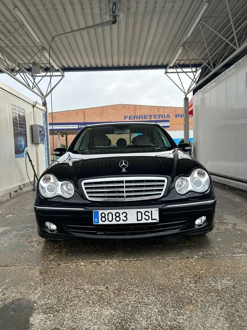 Mercedes-Benz C 230 Familiar Elegance - 1