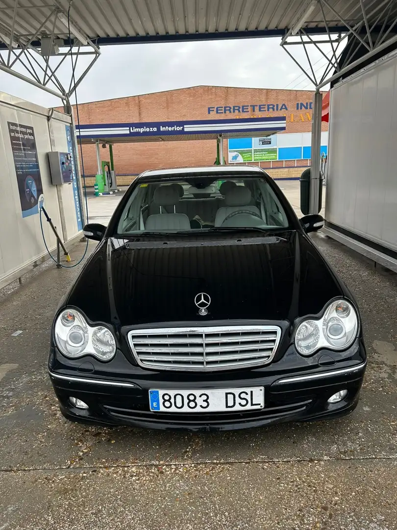 Mercedes-Benz C 230 Familiar Elegance - 2