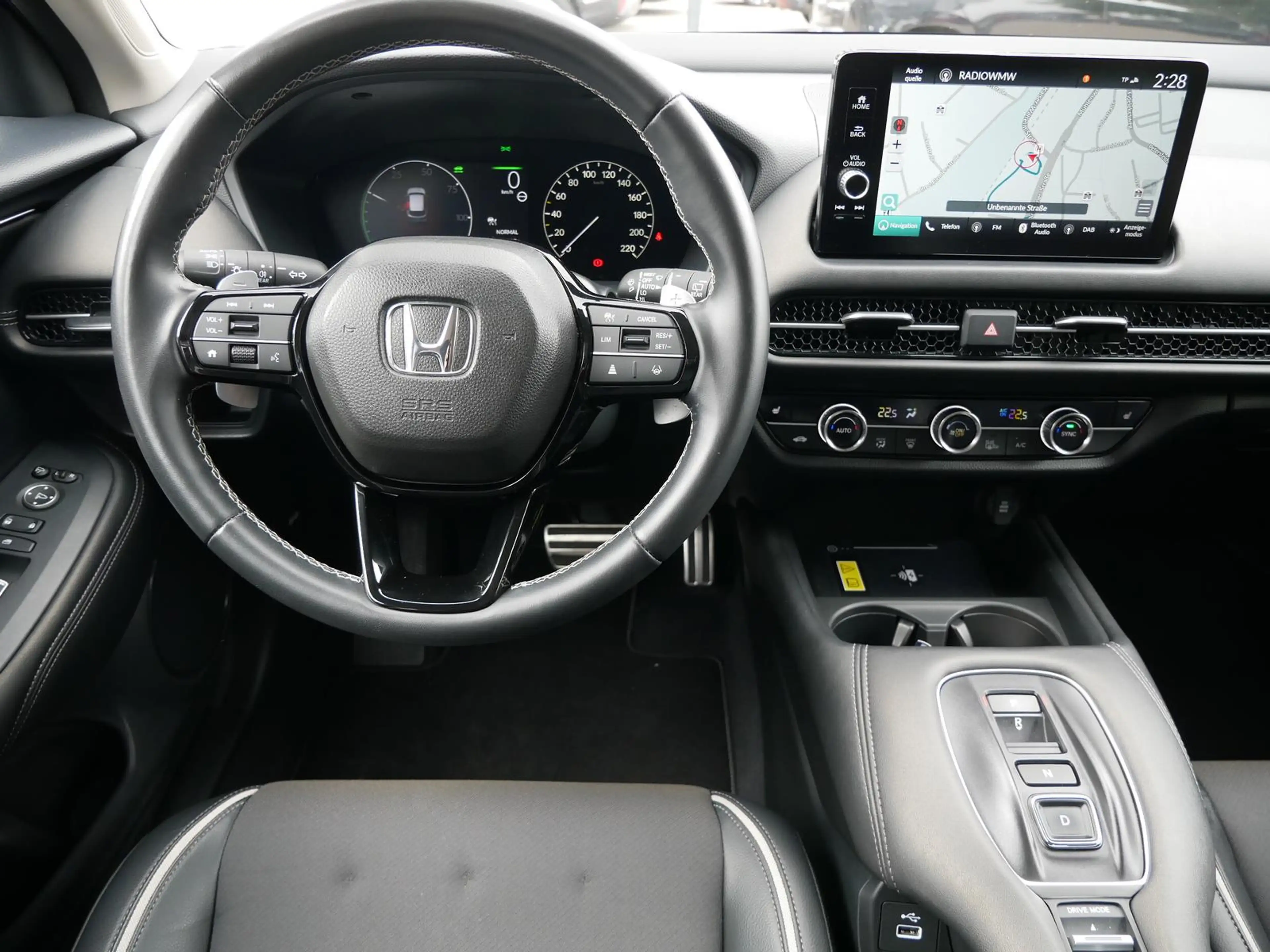 Honda ZR-V 2023 2.0 Hybrid Sport NAVI+LED+ACC+ CARPLAY — photo 11