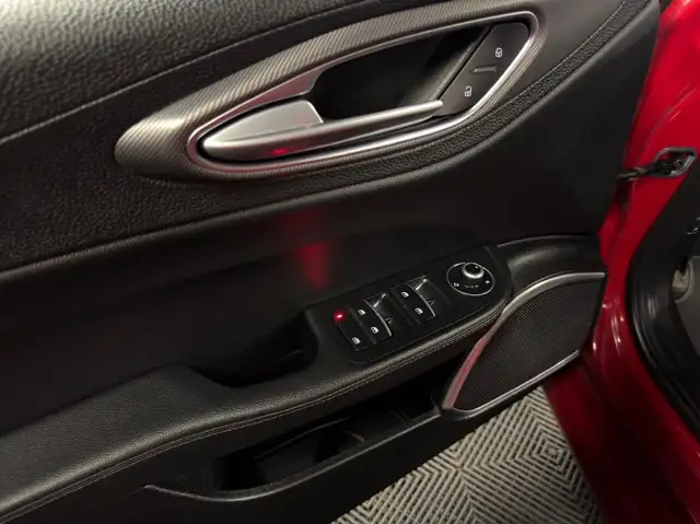Alfa Romeo Giulia view 12