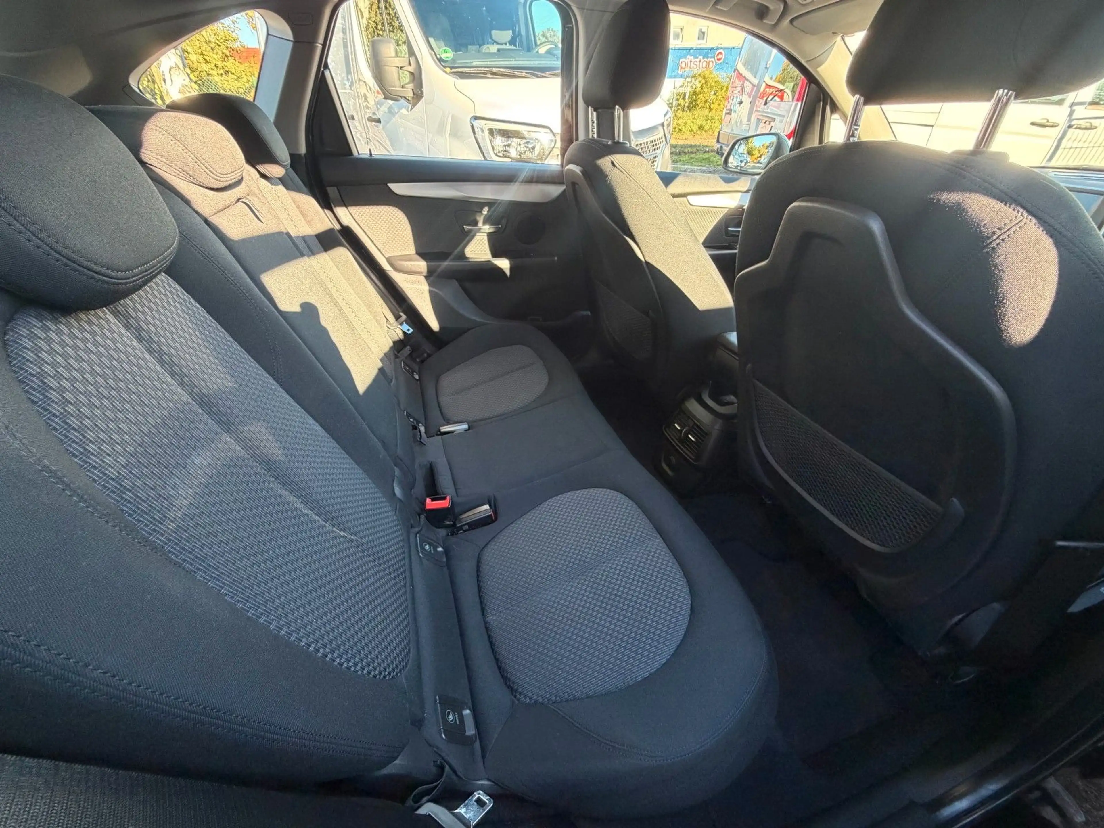 BMW 218 Active Tourer*1.HD*Aut*45.TKM*Navi*TÜV NEU — photo 12