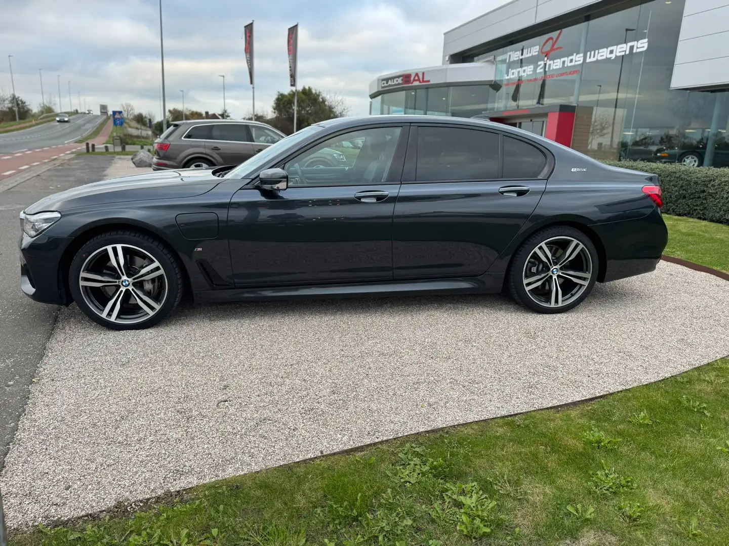 BMW 740 740e iPerformance Gris - 2