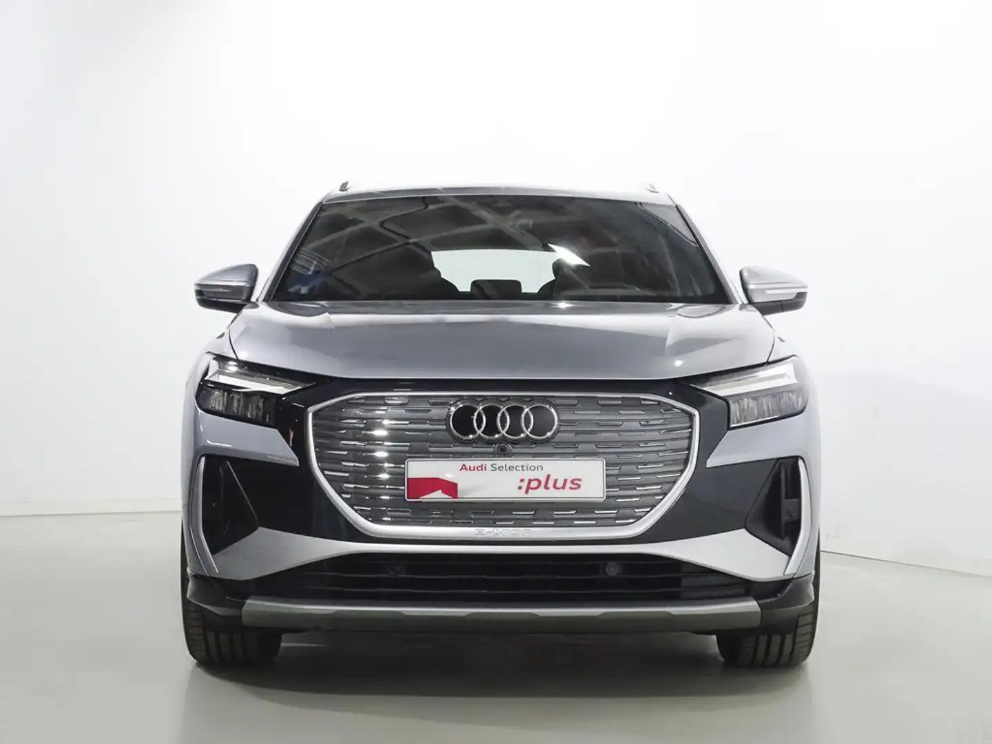 Audi Q4 e-tron 40 S Line 82KWh Plateado - 2