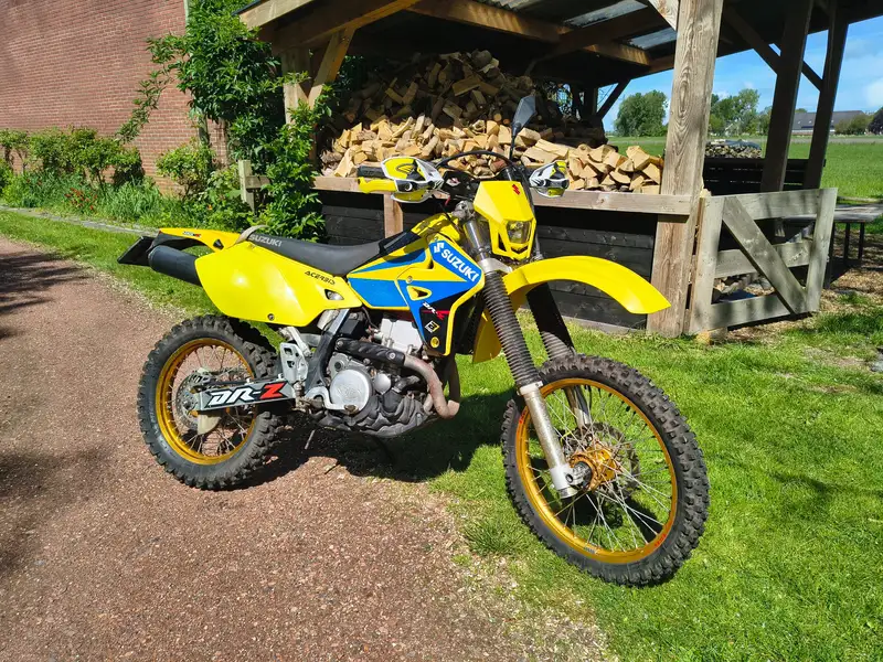 Suzuki DR-Z 400 - foto 2