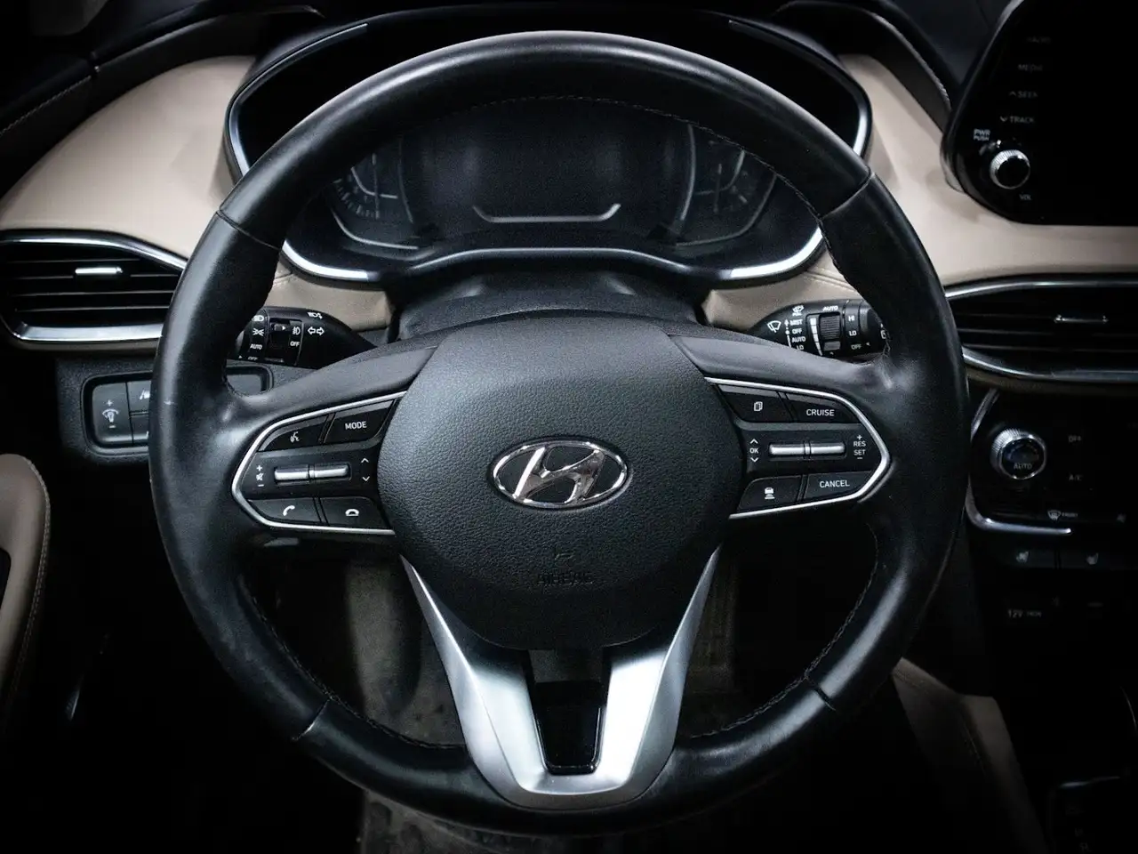 Hyundai SANTA FE снимка Hyundai SANTA FE