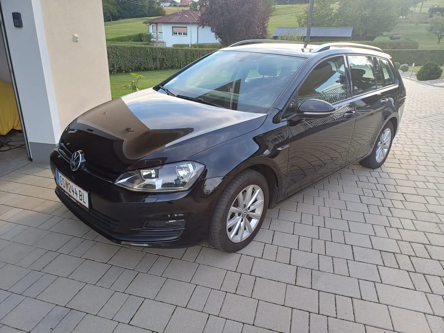 Volkswagen Golf Variant Golf Variant Lounge 1,6 TDI Lounge Schwarz - 1