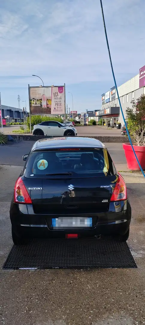 Suzuki Swift 1.3 GLX SSP - 1