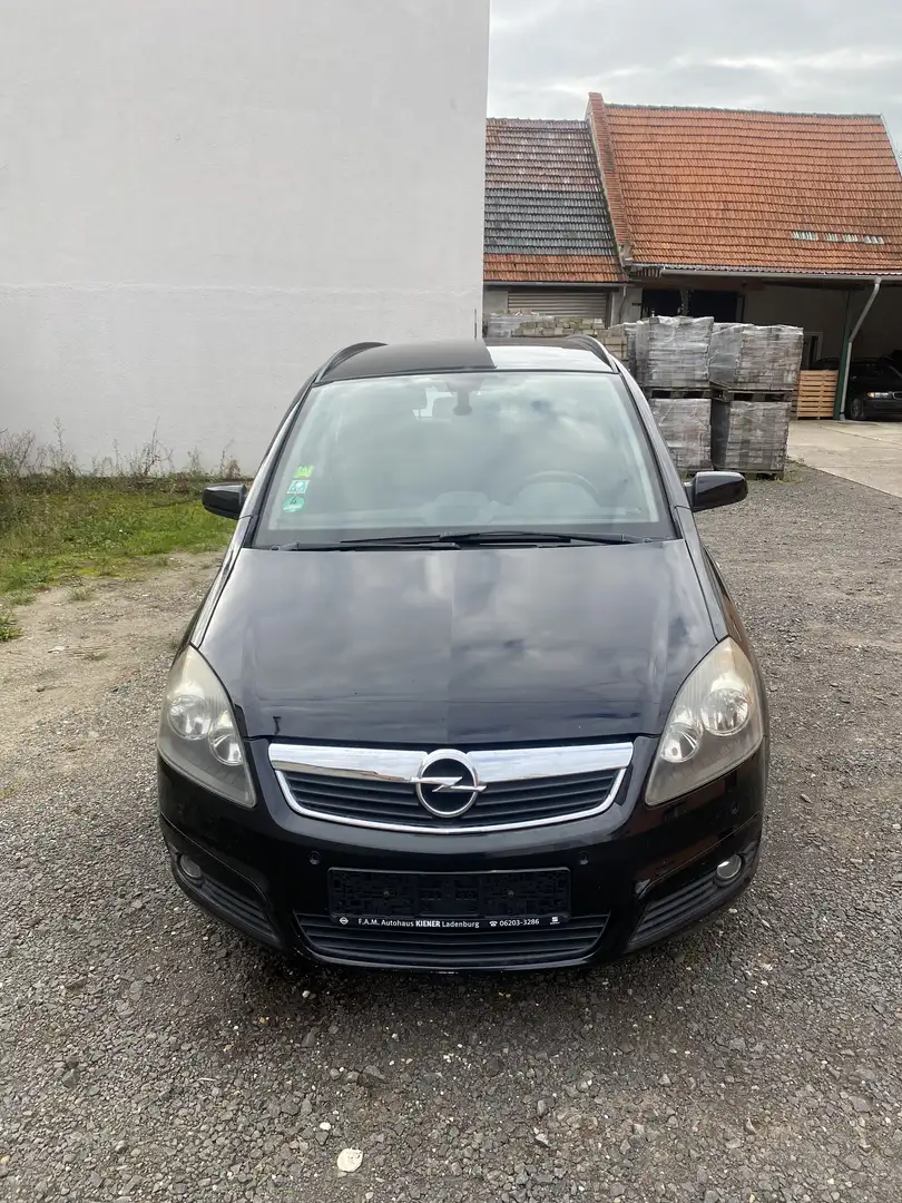 Opel Zafira 2.2 - 2