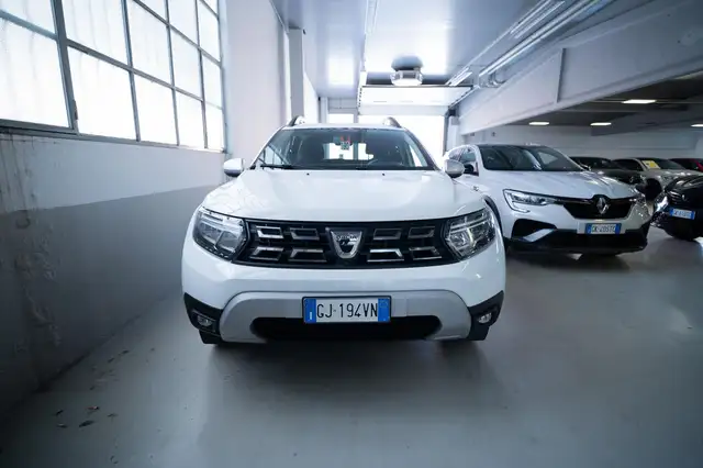 Dacia Duster view 4