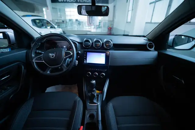 Dacia Duster view 11