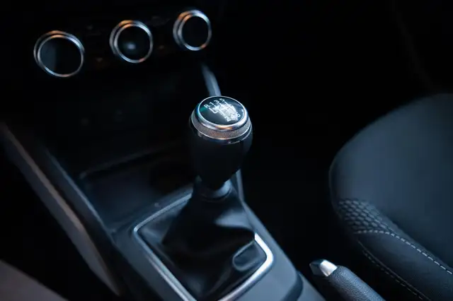 Dacia Duster view 9