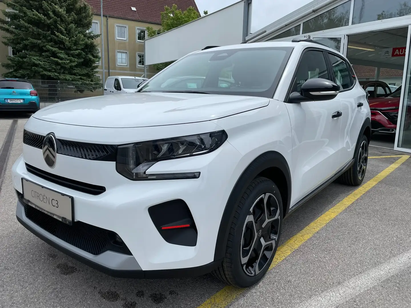 Citroen C3 C3 Turbo 100PS manuell Plus Weiß - 1