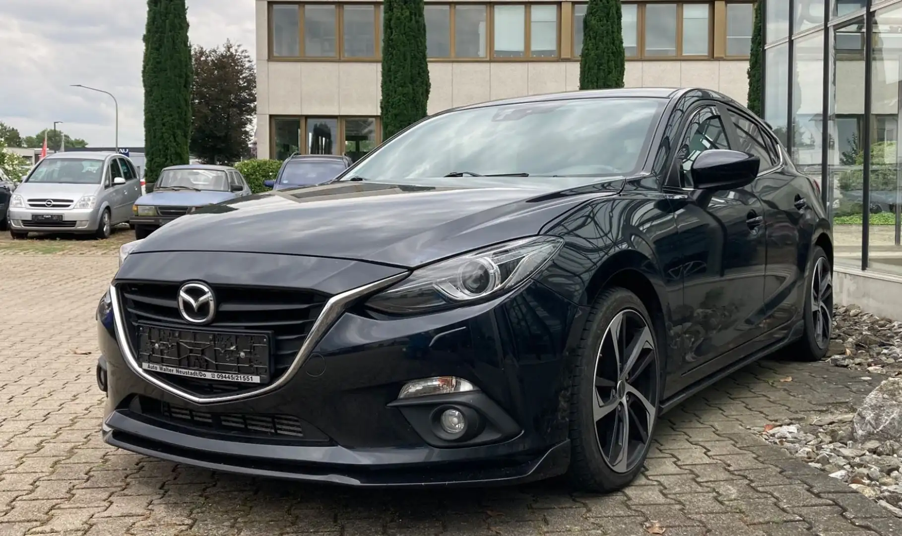 Mazda 3 Limo 5-türig Black Limited Bi-Xenon Sport 18" Schwarz - 1