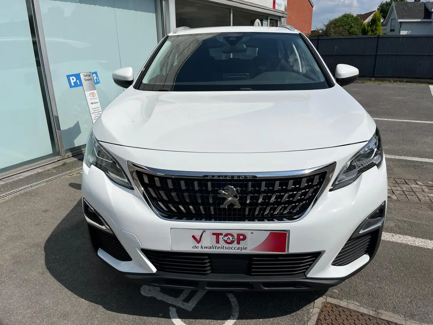 Peugeot 3008 1.2 automaat Wit - 1