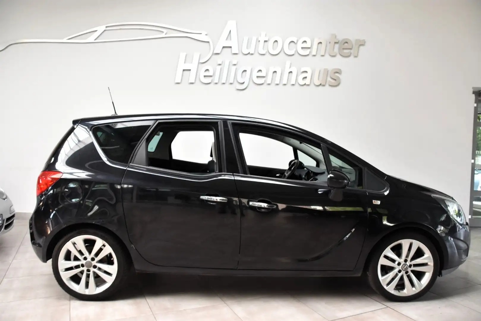 Opel Meriva B Panorama Navi Tempomat Sitz+Lenkradheiz Schwarz - 2