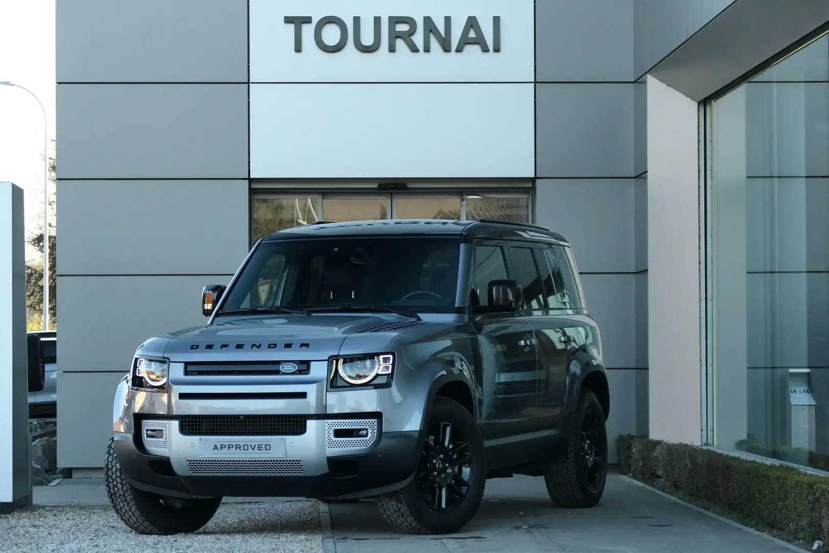 Land Rover Defender 110 D300 SE AWD Auto. 23.5MY Grijs - 1