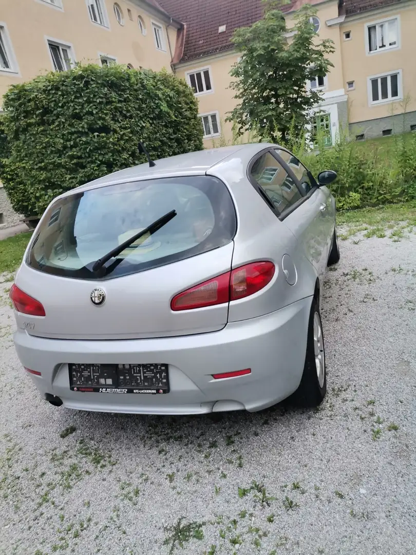 Alfa Romeo 147 1,9 JTDM Blackline - 2