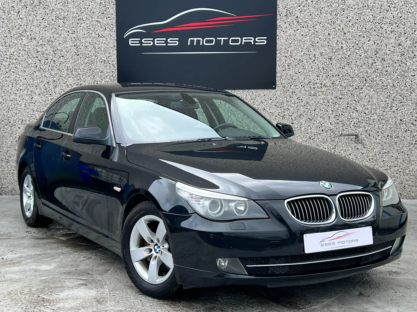 BMW 523 523iA Negro - 1