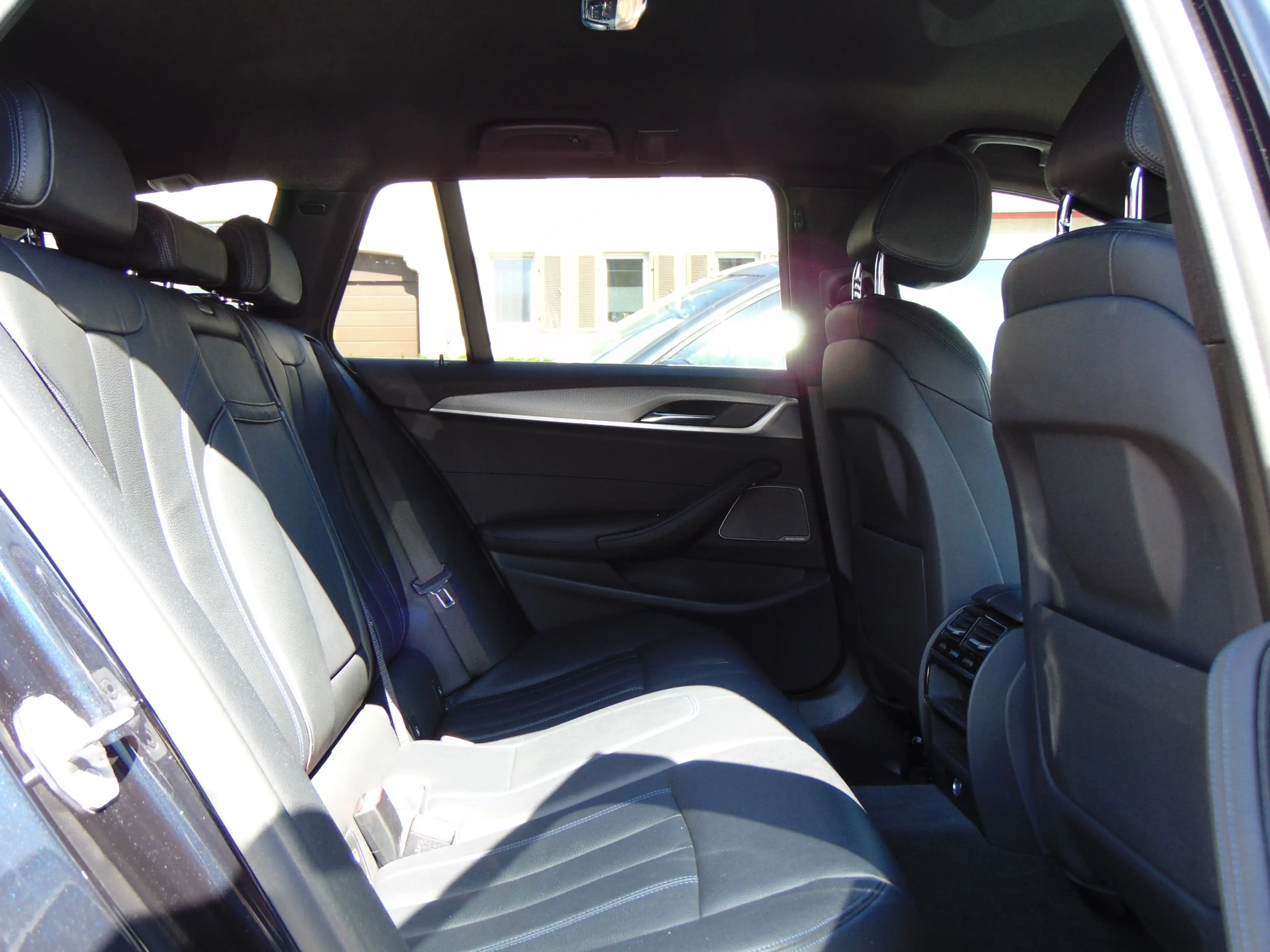 BMW 525 d Aut. M-Paket |Harman/Kardon|R-Kam|Komfortzugang| — photo 12