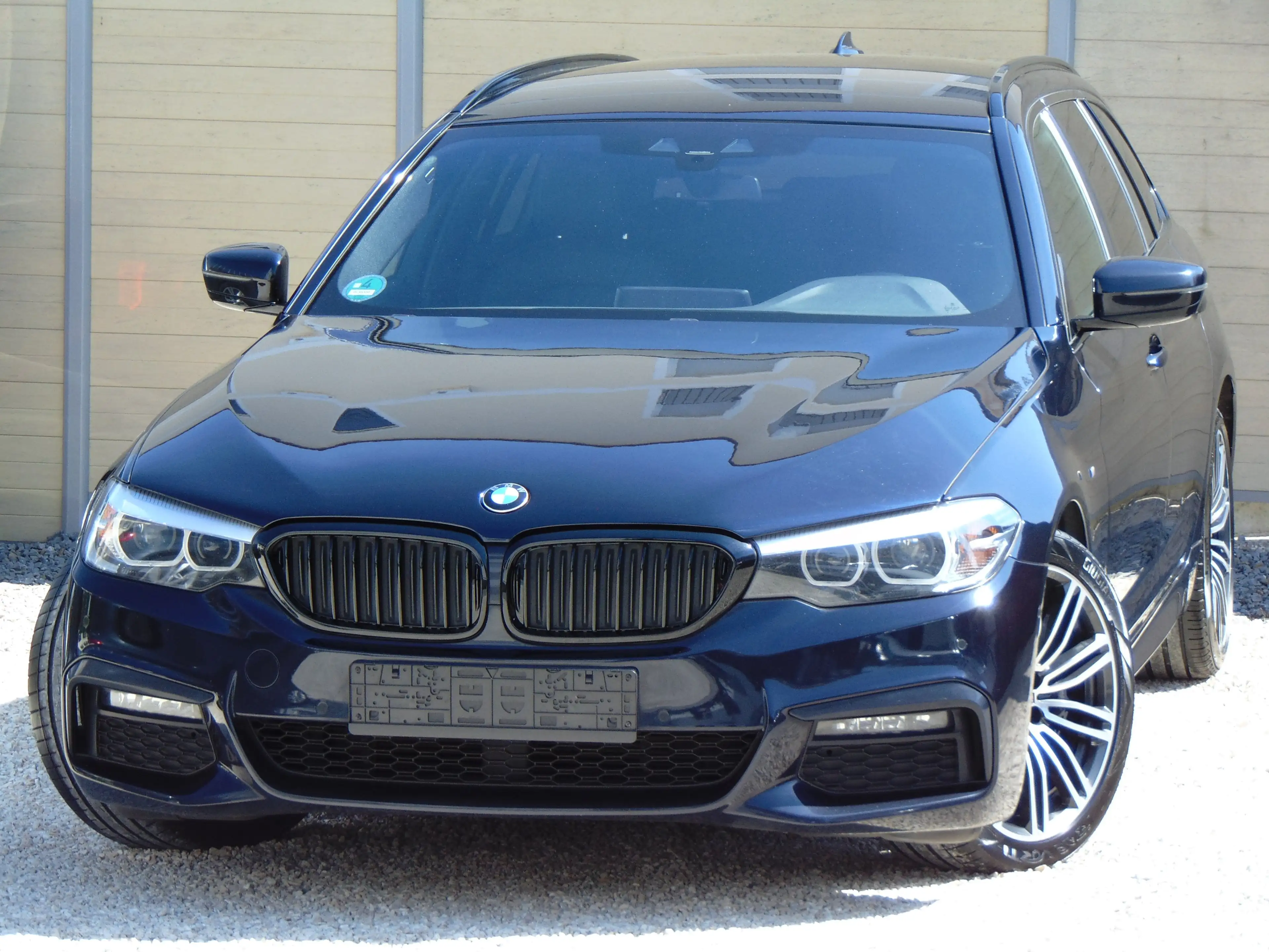 BMW 525 d Aut. M-Paket |Harman/Kardon|R-Kam|Komfortzugang|