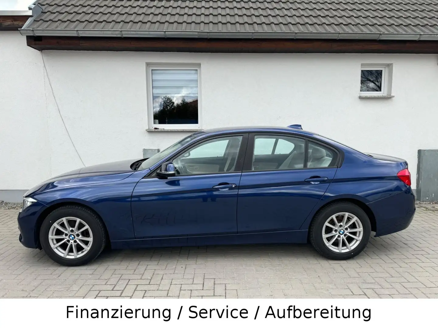 BMW 318 i Advantage Navigation+Garagenwagen+Garantie Bleu - 2