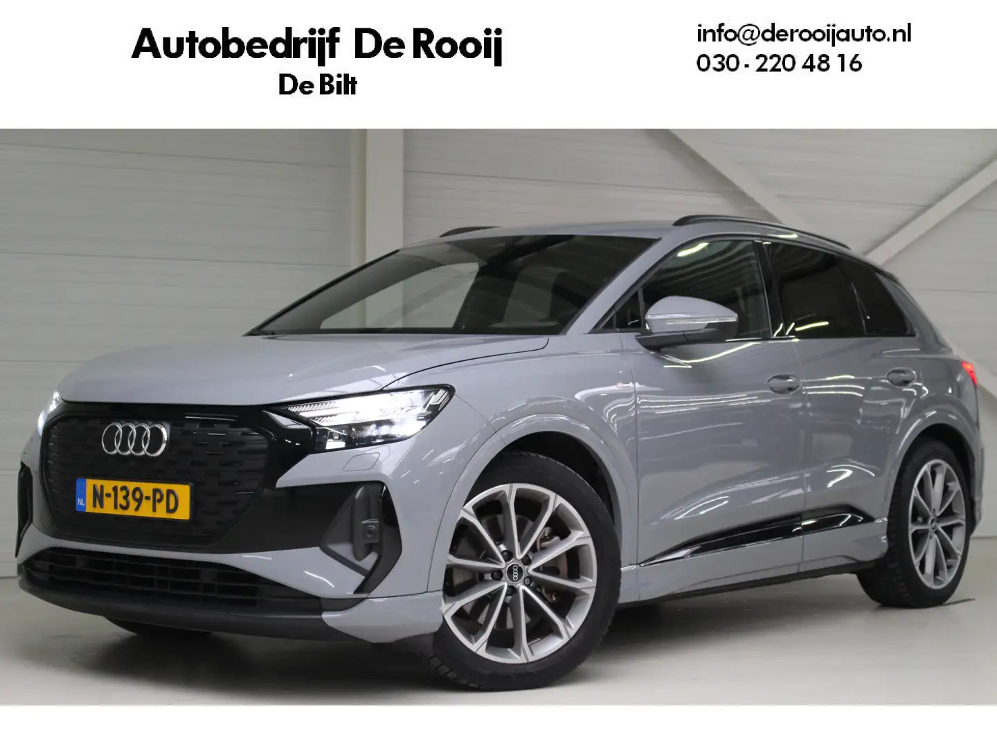 Audi Q4 e-tron 50 quattro Launch edition S-Line Competition 77 kW Gris - 1