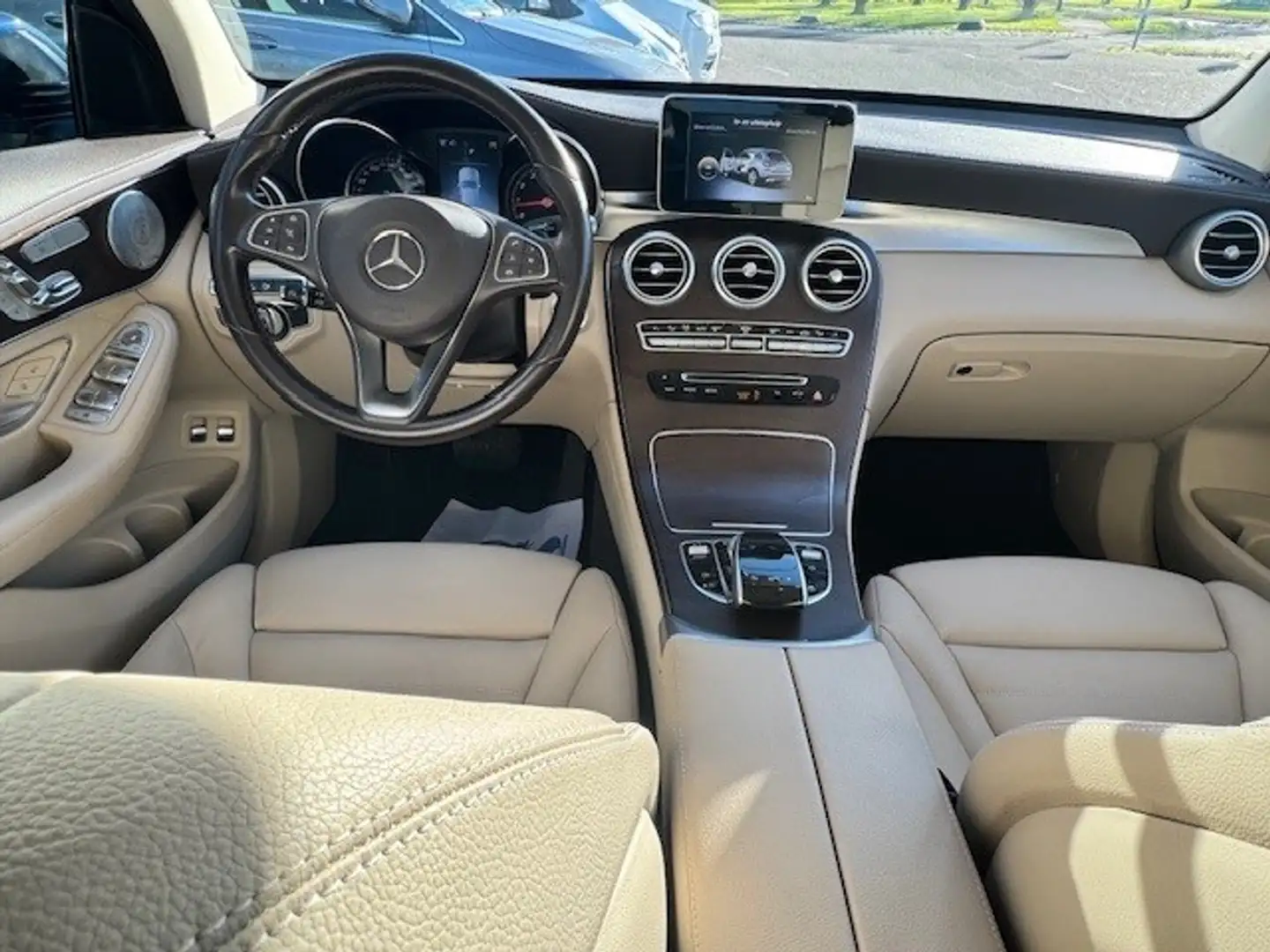 Mercedes-Benz GLC 250 4MATIC Premium Plus l Beige leder interieur l 360 Blauw - 2