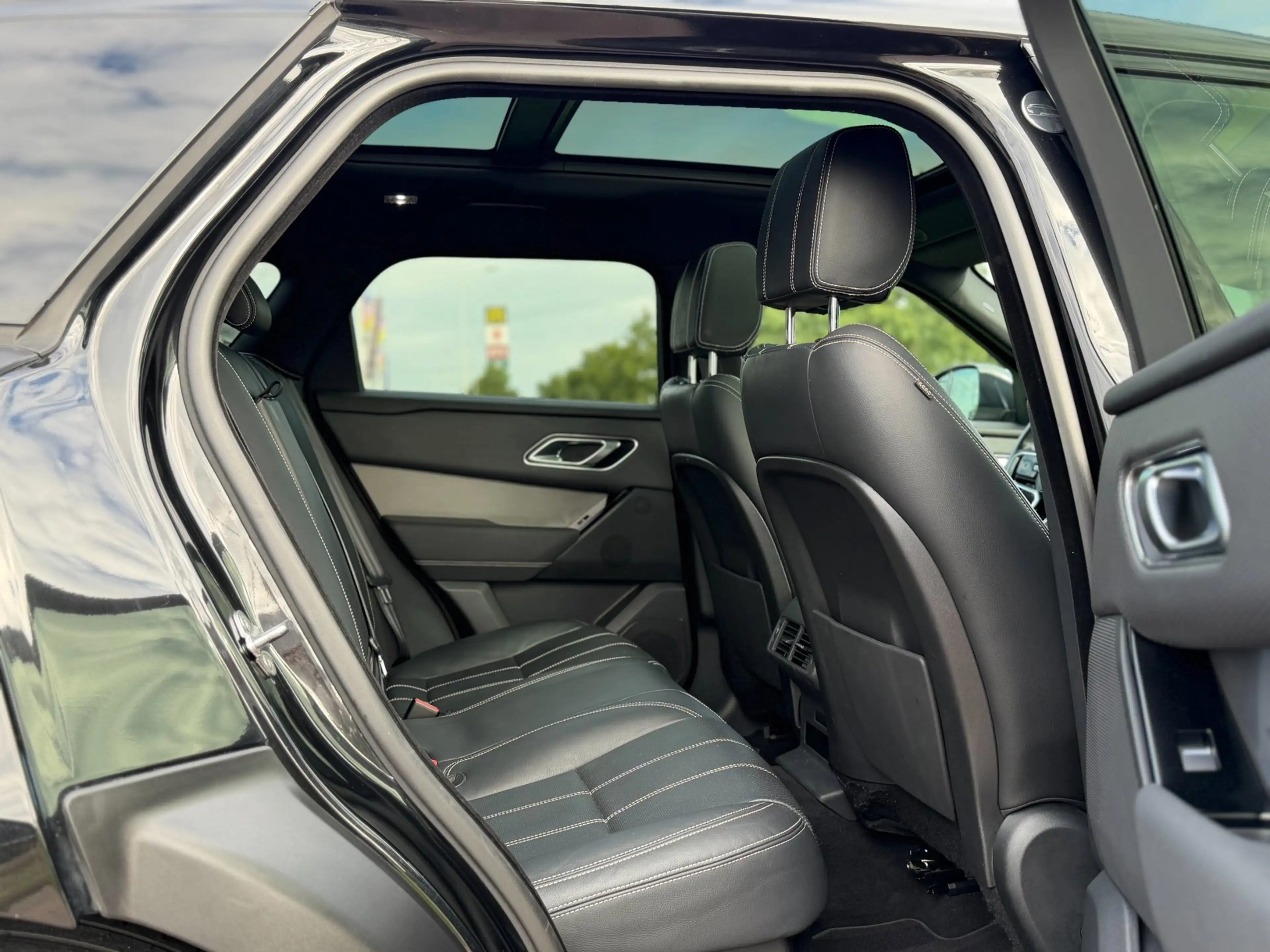 Land Rover Range Rover Velar 2.0 P400e S 2022 Full Black ! Pano BTW — photo 30