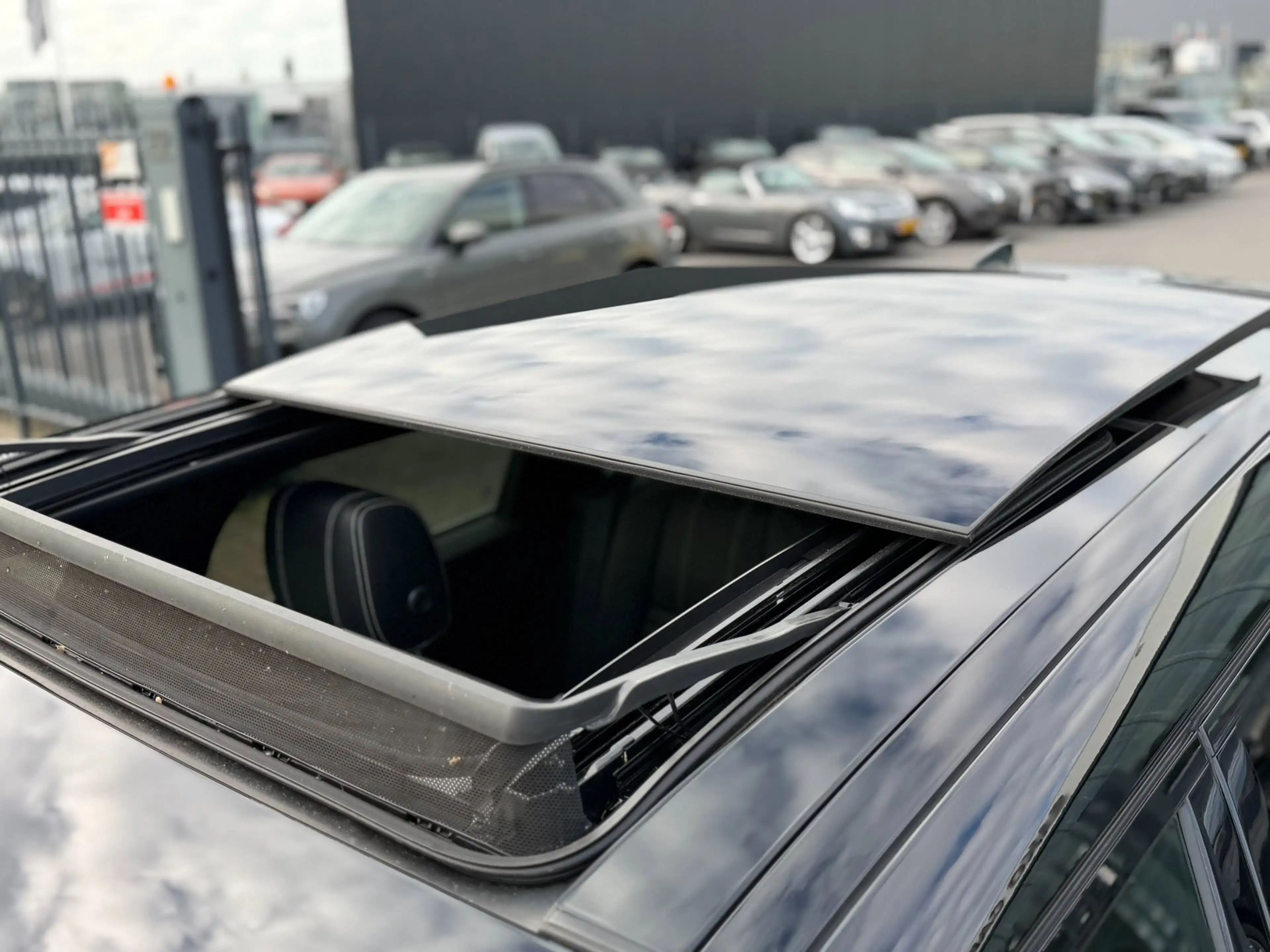 Land Rover Range Rover Velar 2.0 P400e S 2022 Full Black ! Pano BTW — photo 41