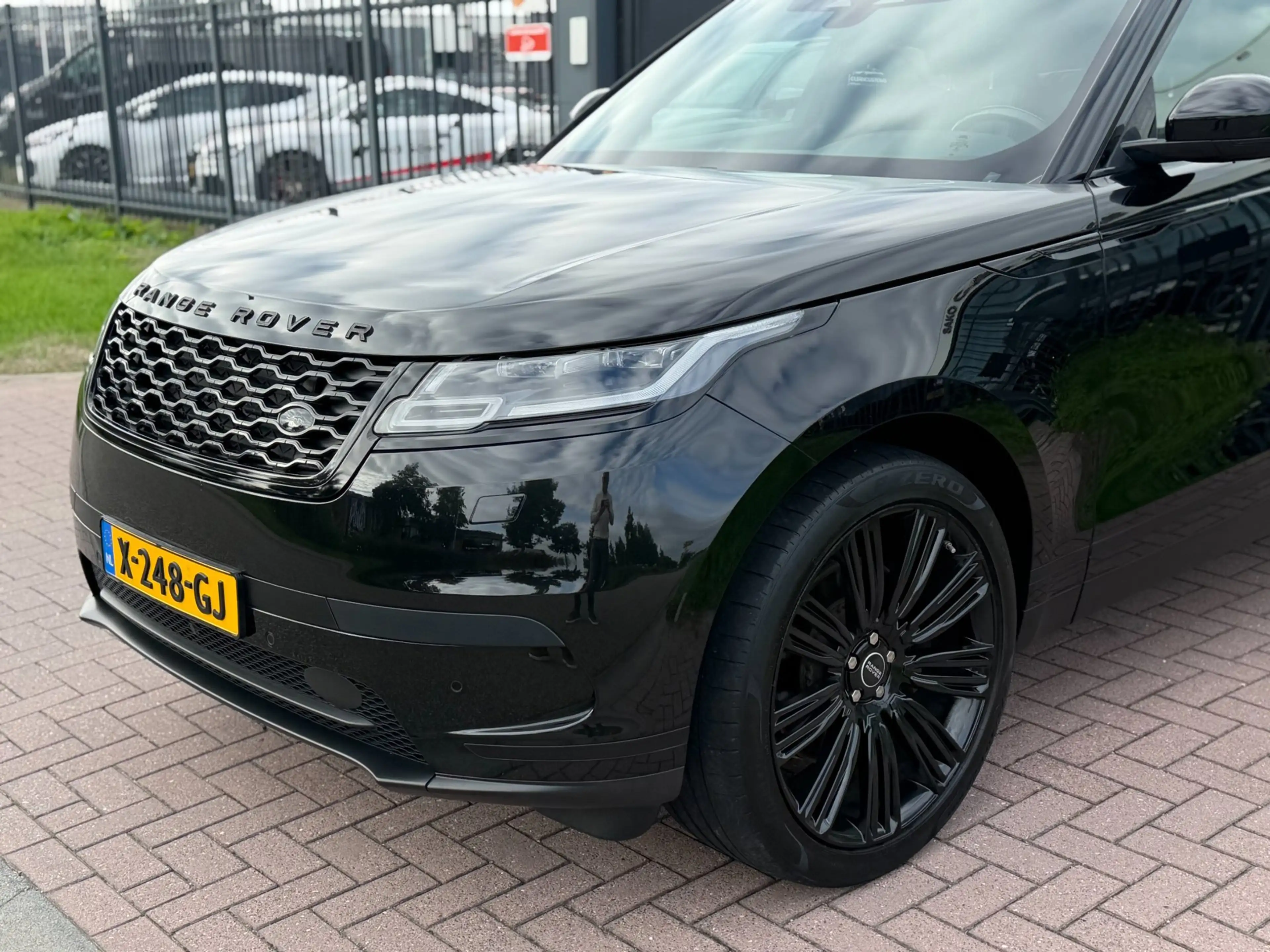 Land Rover Range Rover Velar 2.0 P400e S 2022 Full Black ! Pano BTW — photo 8