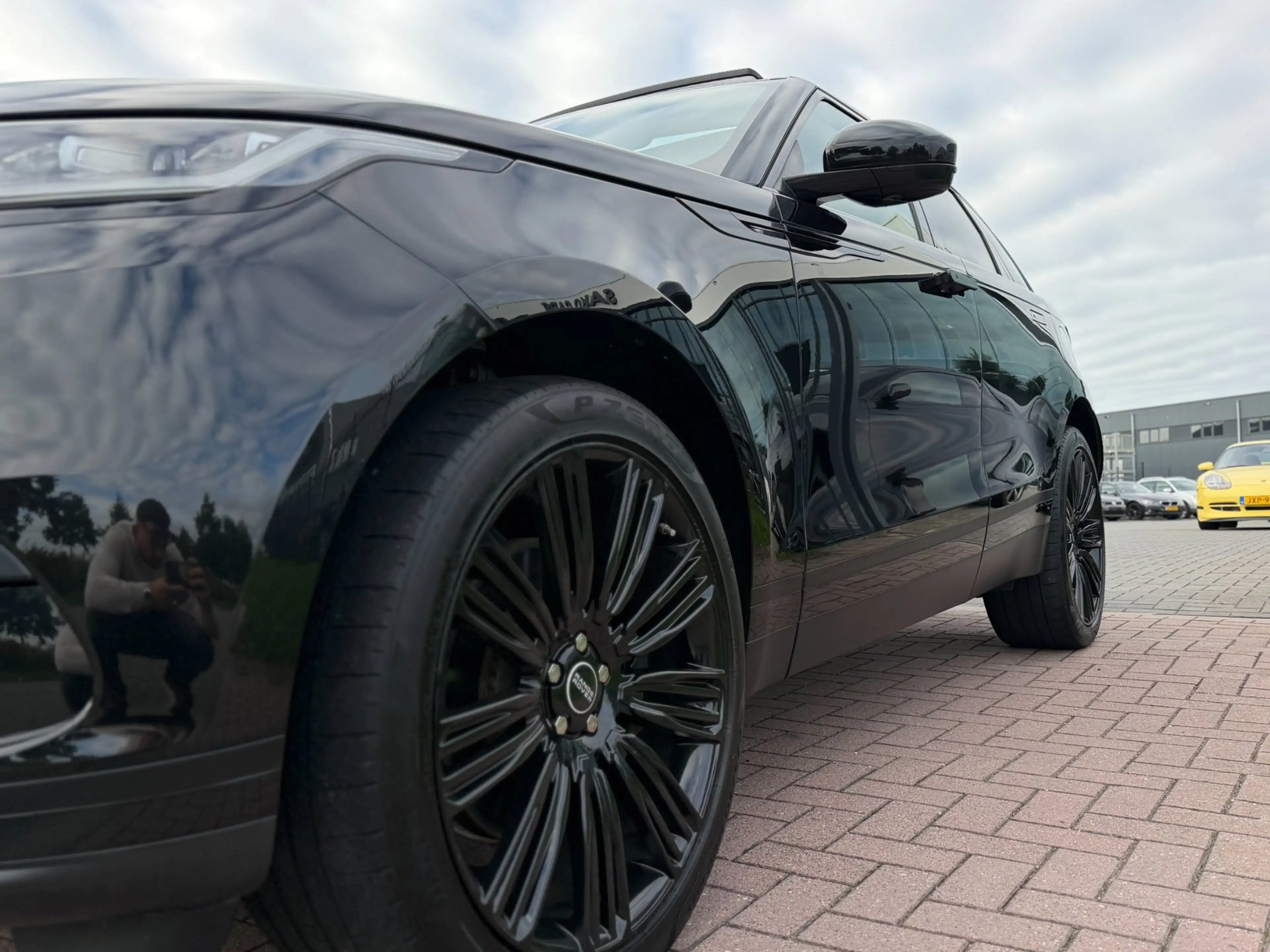 Land Rover Range Rover Velar 2.0 P400e S 2022 Full Black ! Pano BTW — photo 9