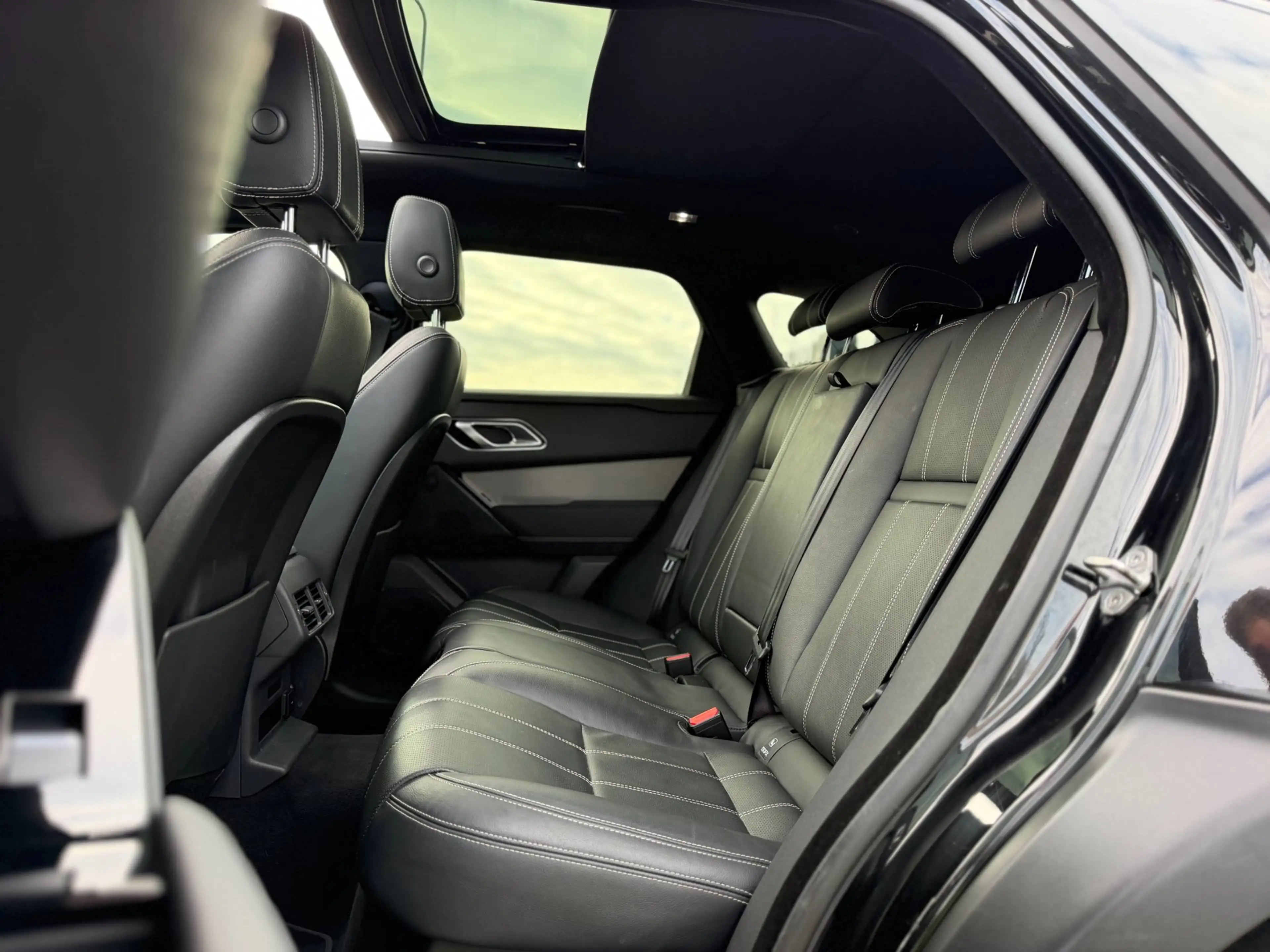 Land Rover Range Rover Velar 2.0 P400e S 2022 Full Black ! Pano BTW — photo 23