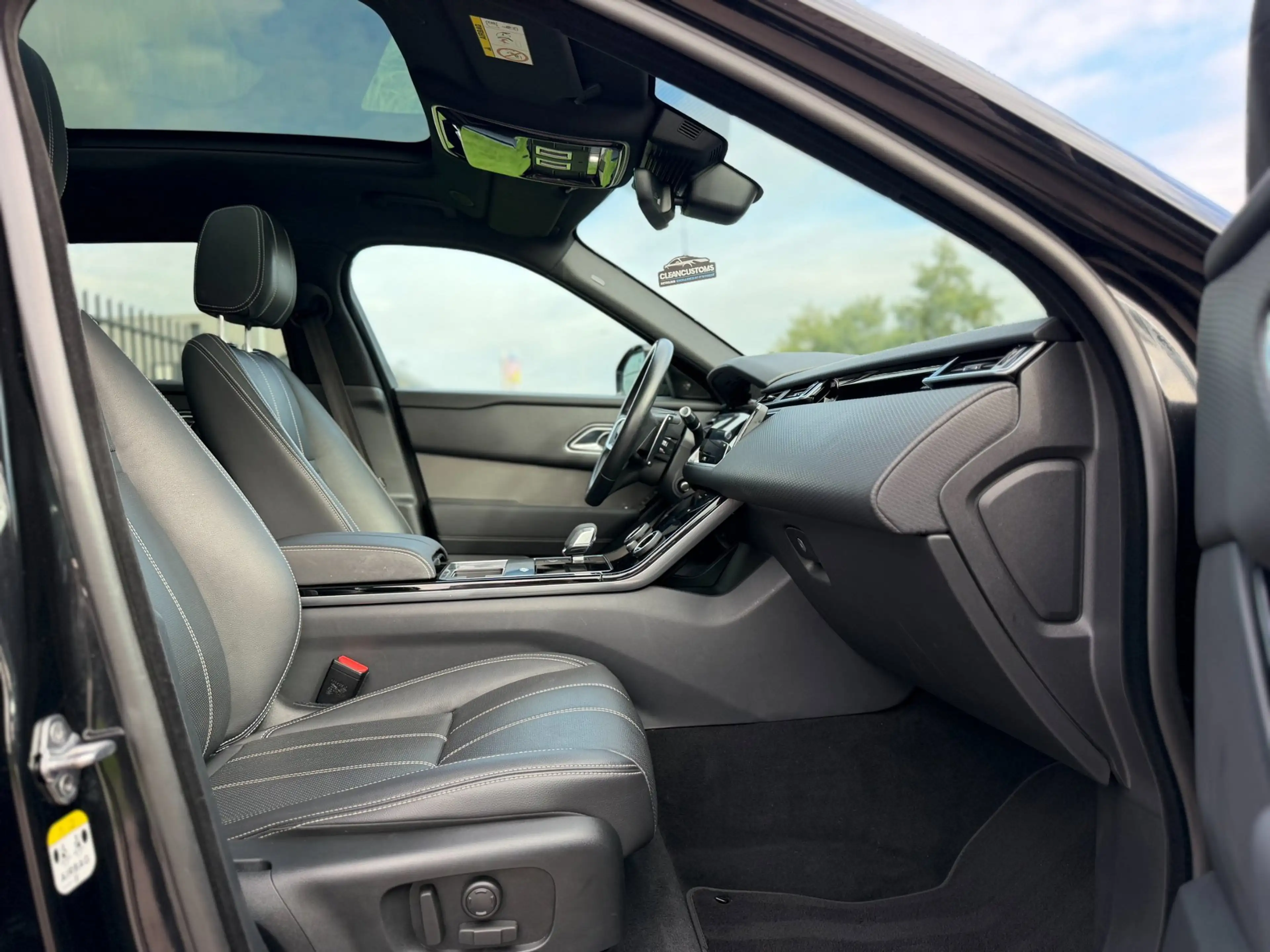 Land Rover Range Rover Velar 2.0 P400e S 2022 Full Black ! Pano BTW — photo 29