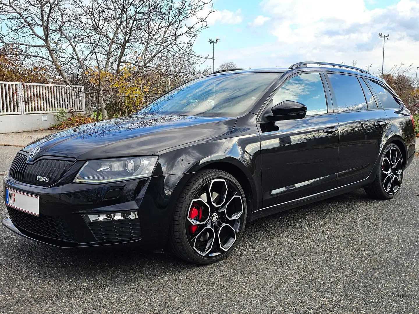 Skoda Octavia Octavia Combi RS 2,0 TDI Green tec DSGRS Schwarz - 1