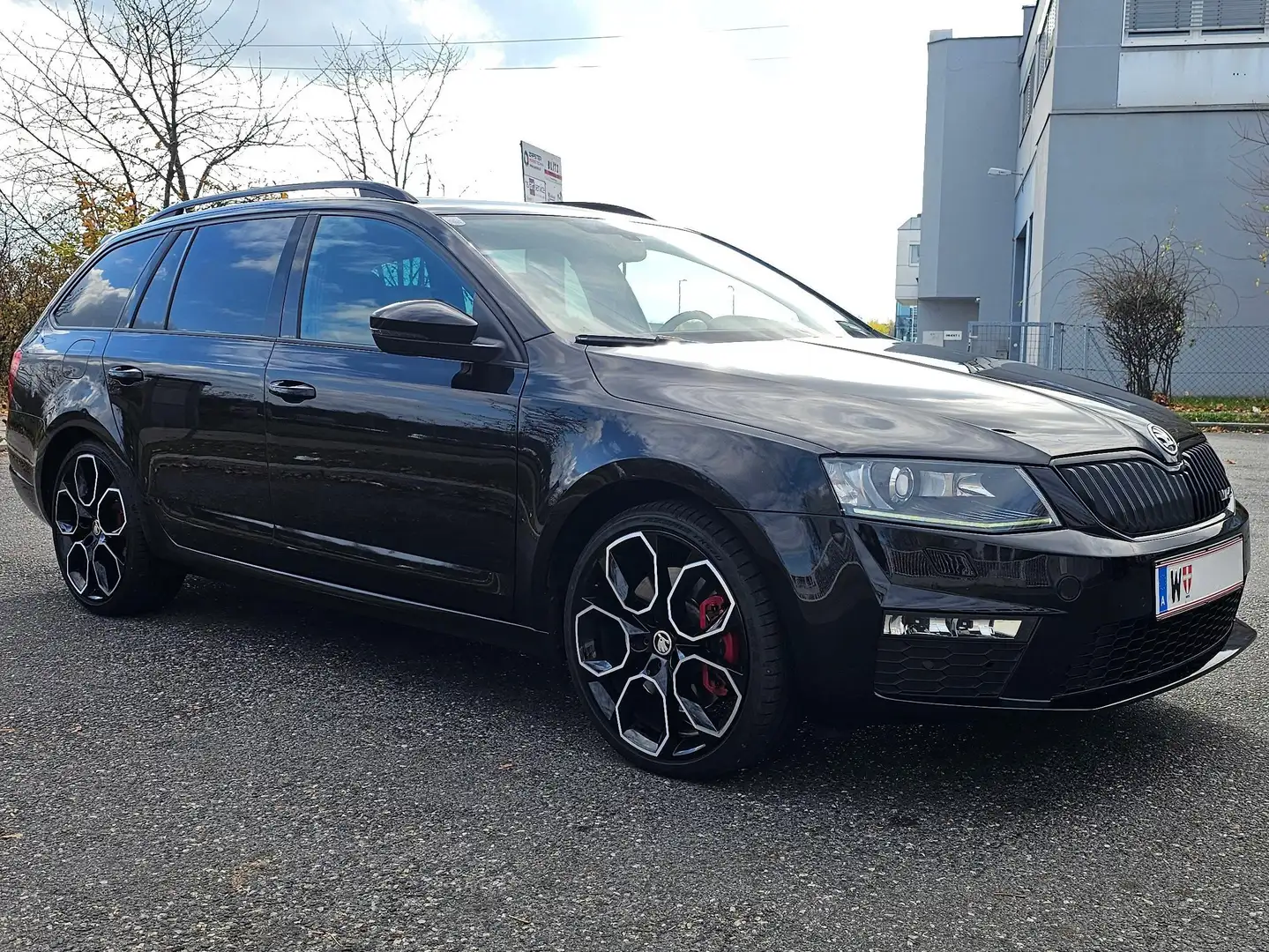 Skoda Octavia Octavia Combi RS 2,0 TDI Green tec DSGRS Schwarz - 2